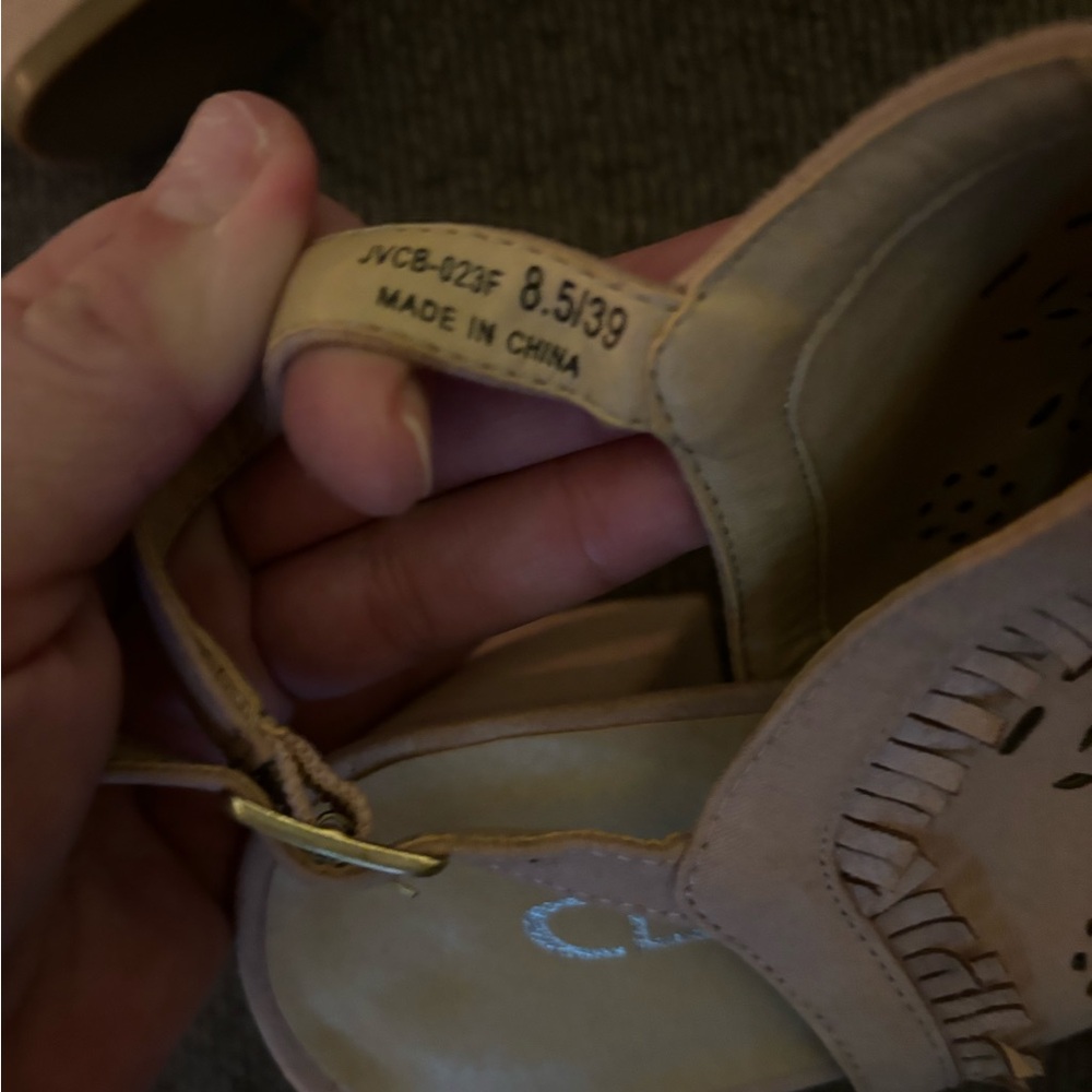 Women’s heels - Picture 3 of 3